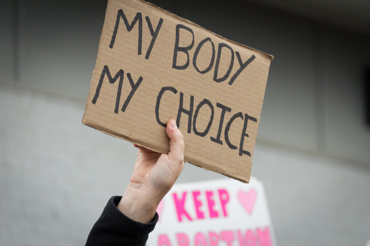 Abortion protest sign / Roe v. Wade overturned